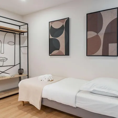 Апартаменты Near Porte De Versailles Париж